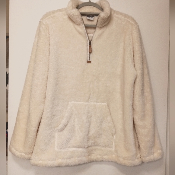 Soft faux fur Katydid pullover - Picture 1 of 7